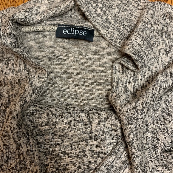 Eclipse top, size Medium, brown color, buttons - Picture 2 of 2